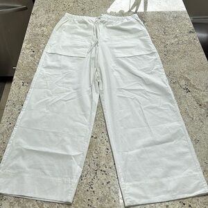 Aritzia Babaton Poplin Cargo Pant in White Size XL